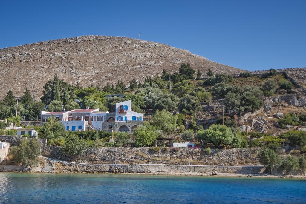 Emporio Hotel Сими Екстериор снимка